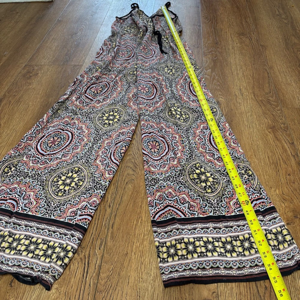 Xhilaration Womens Boho Medallion Paisley Wide Leg Jumpsuit colorful‎ Size M - Picture 2 of 10
